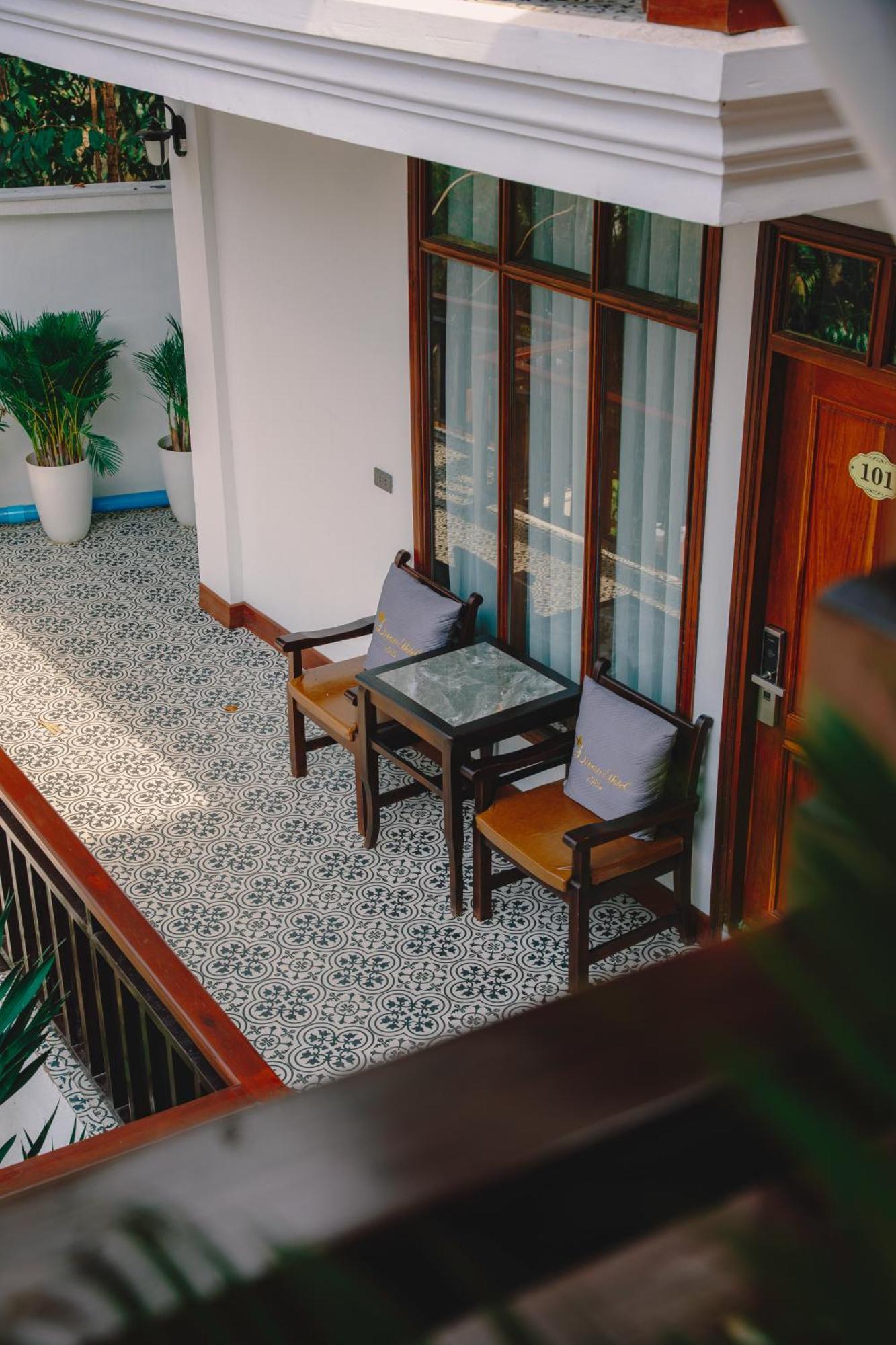 Dream 1985 Otel Luang Prabang Dış mekan fotoğraf